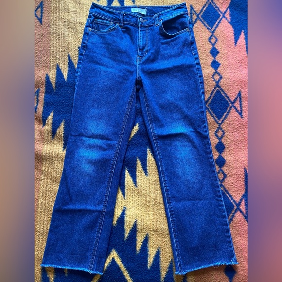 Harper Heritage Dark Wash High Rise Denim Straight Jeans! Size 28. Like New! - Picture 4 of 7